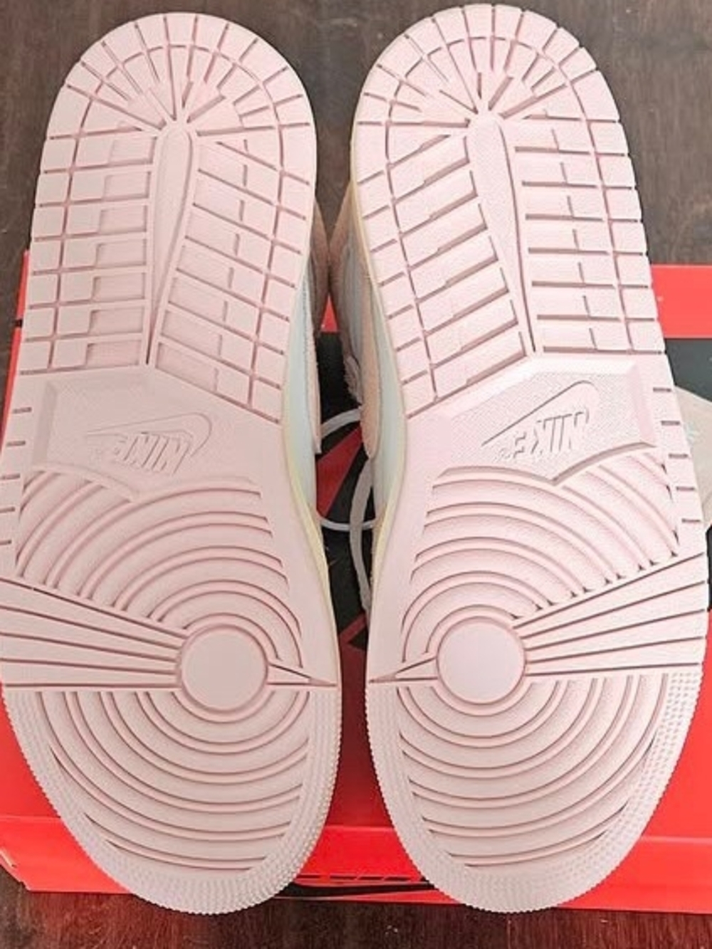 Jordan High OG Washed Pink - Picture 4 of 5